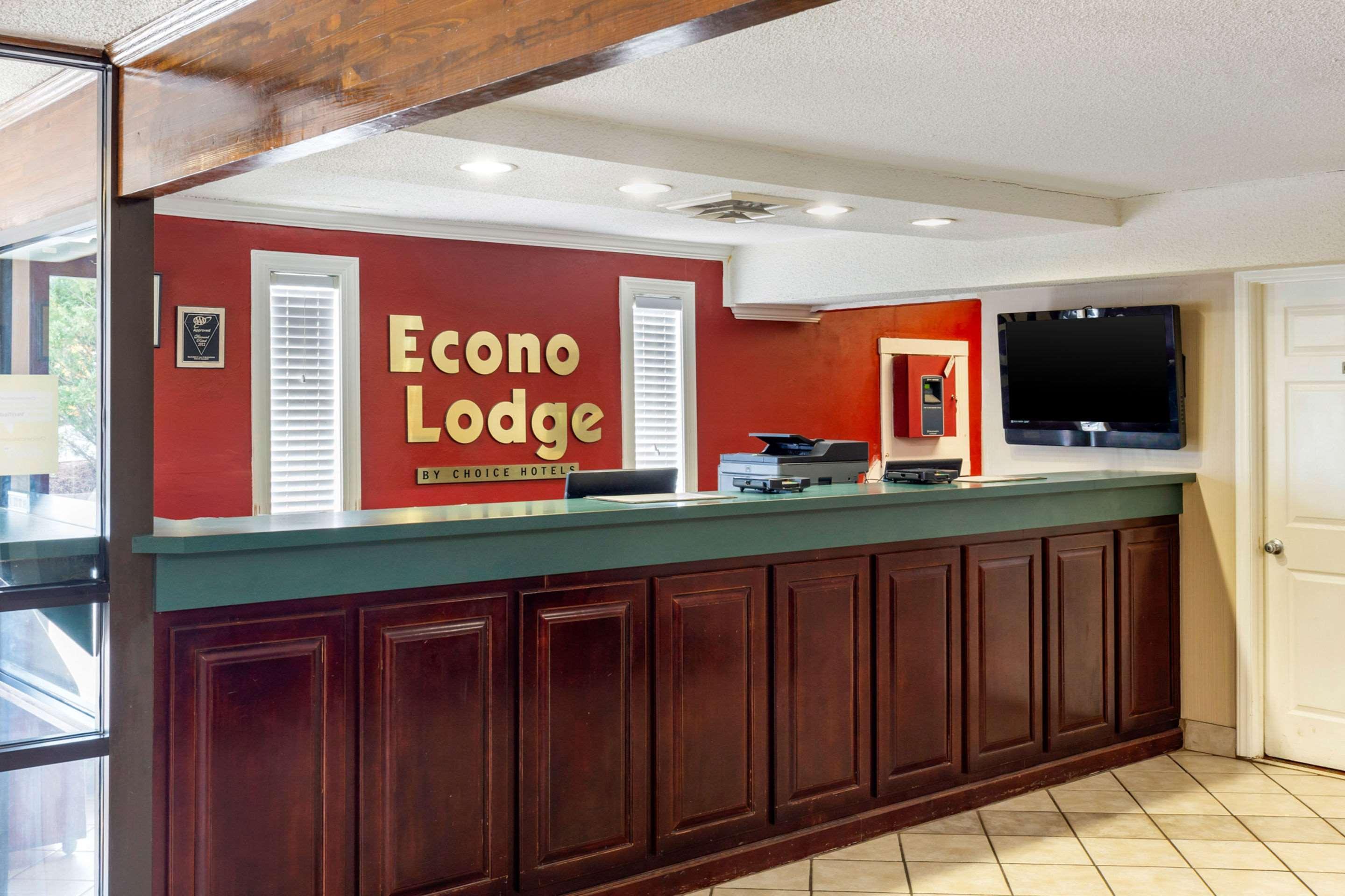 Econo Lodge Burlington I-40 Exterior photo